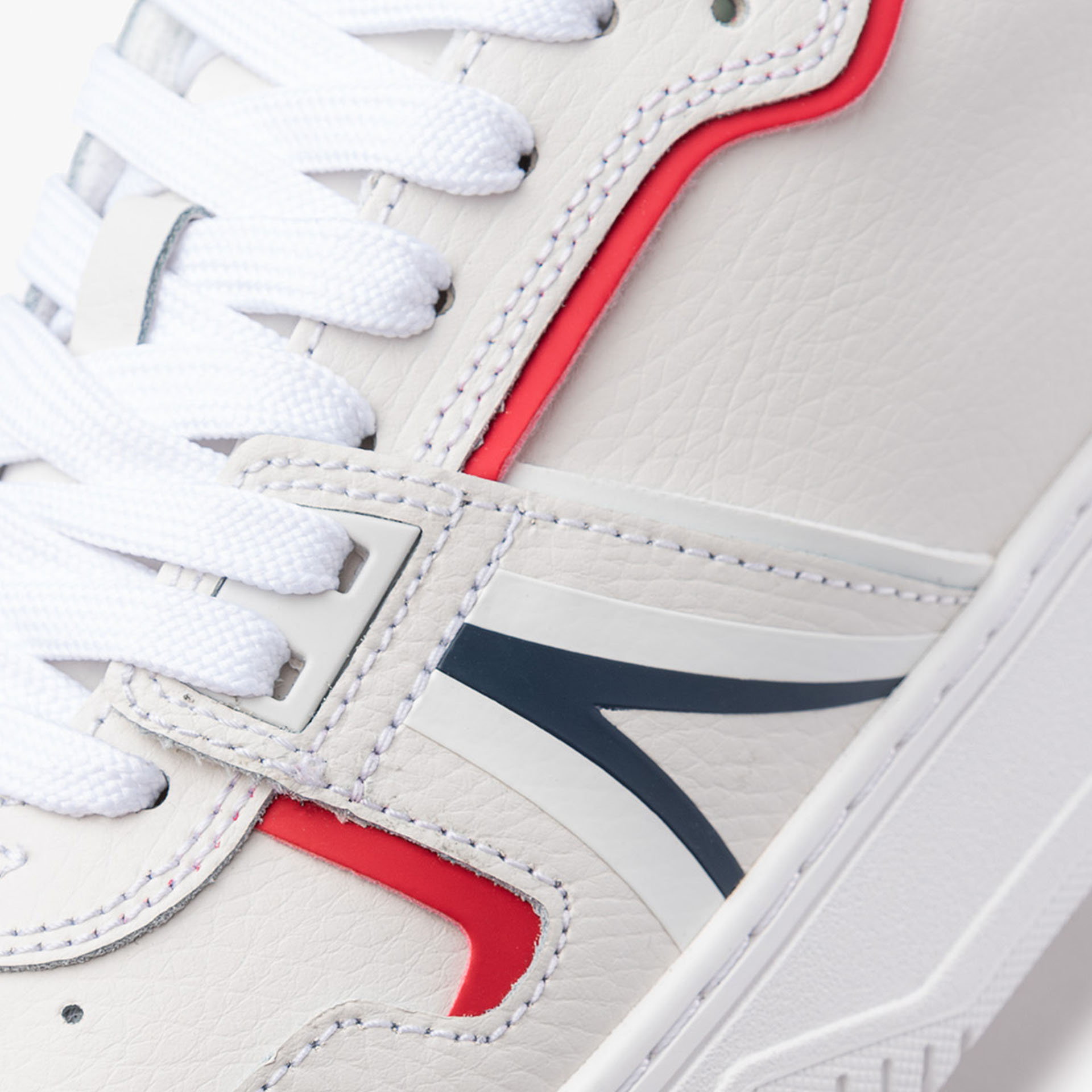 Lacoste L001