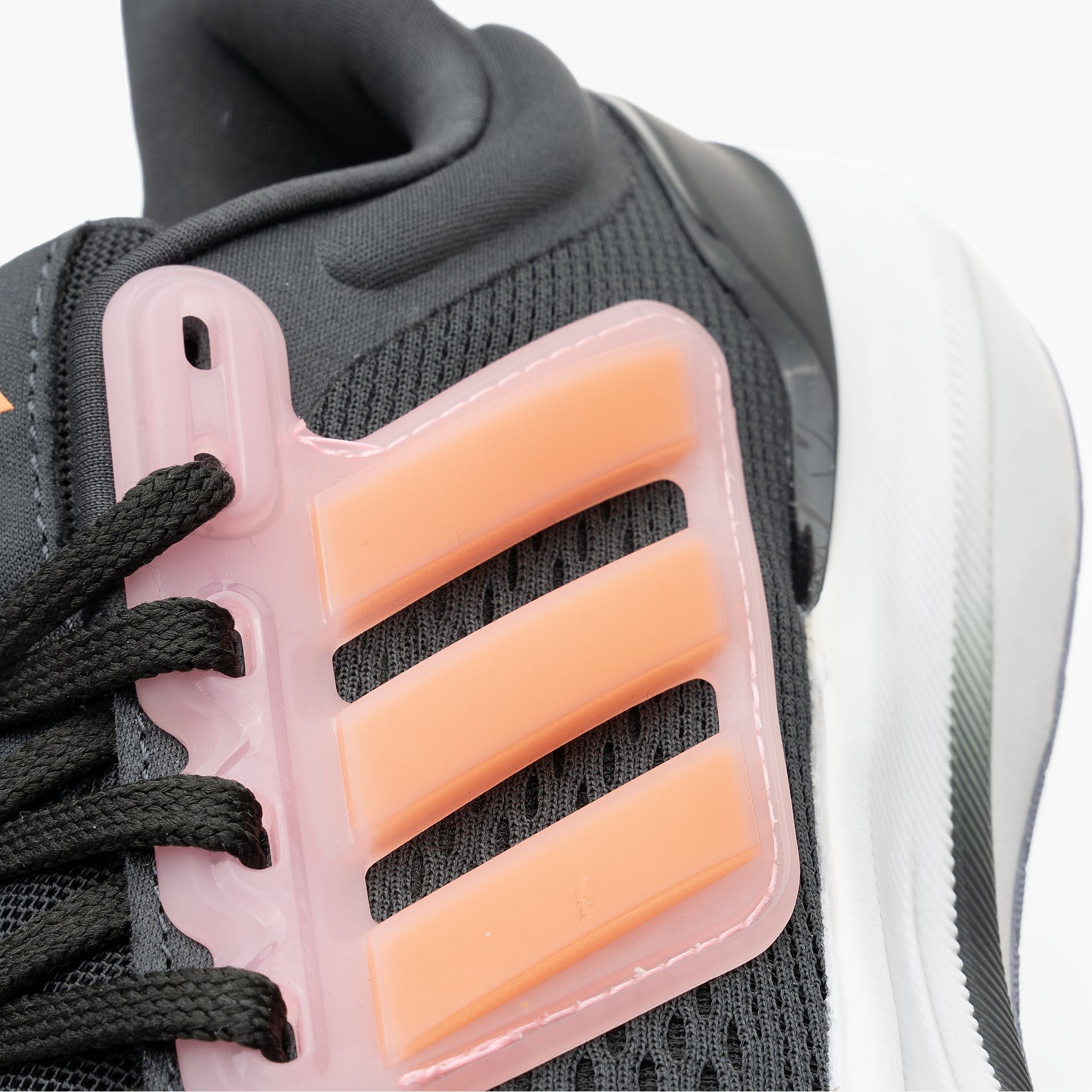 adidas Ultrabounce W