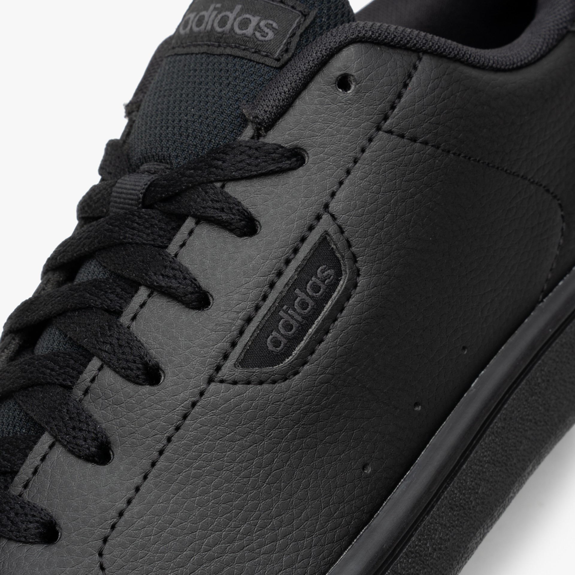 adidas Urban Court