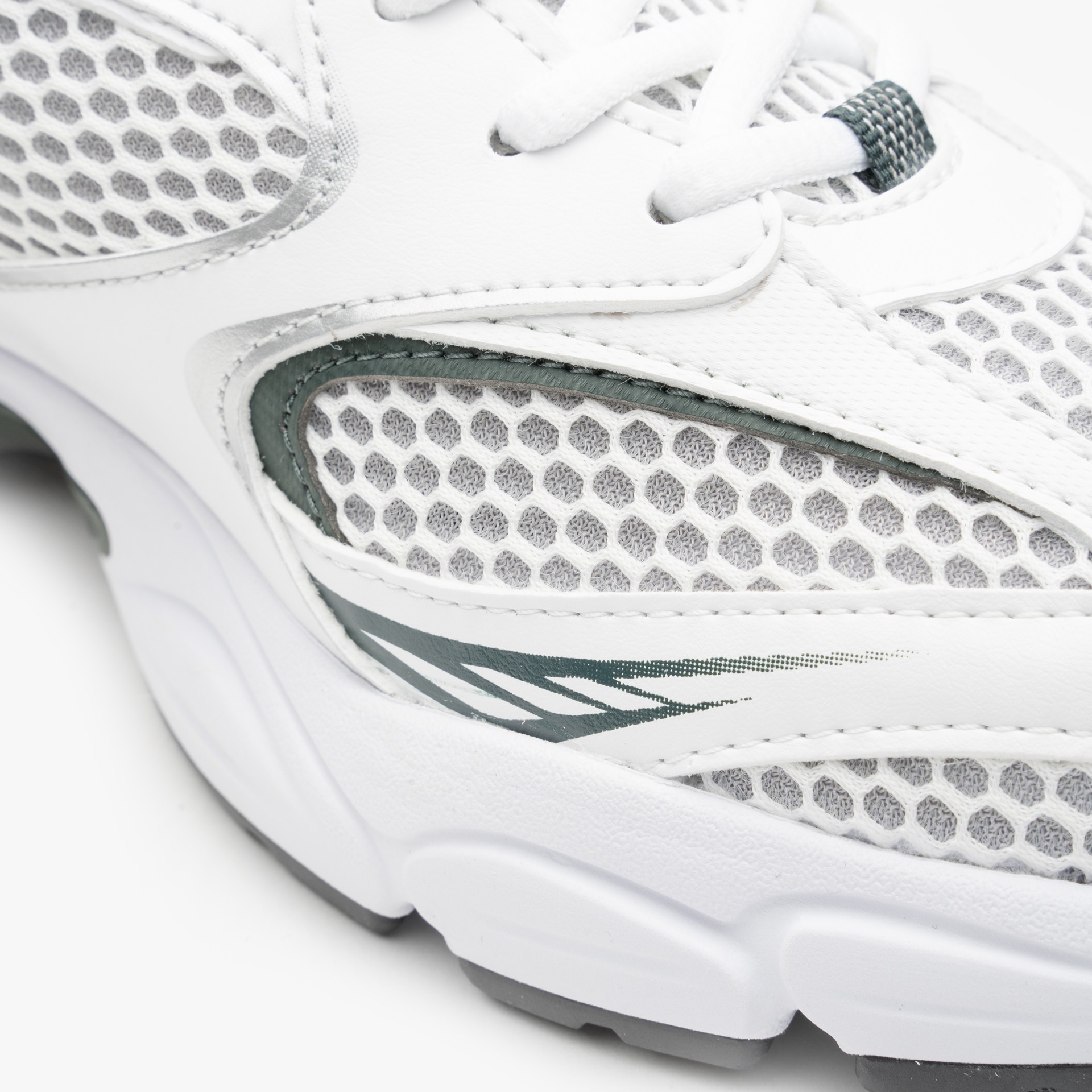 Lacoste Storm 96 2K