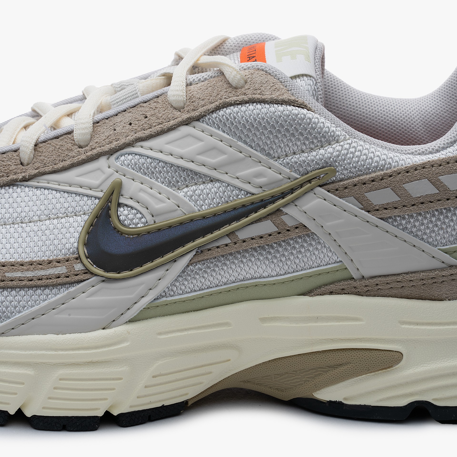 Nike Initiator