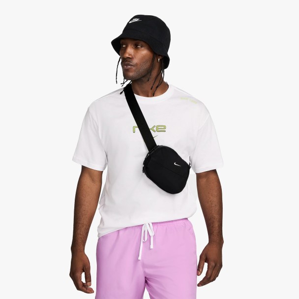 Nike Aura