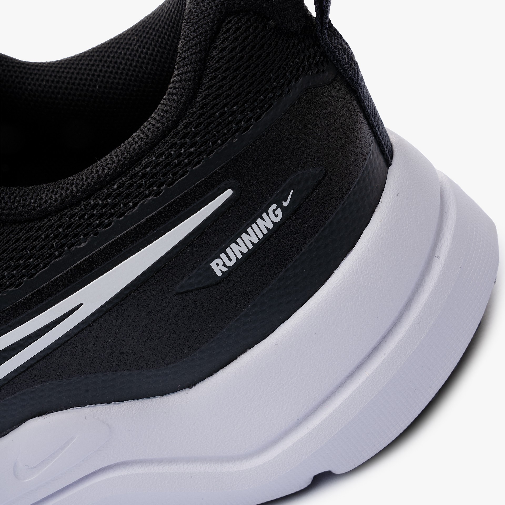Nike Mystic Fly