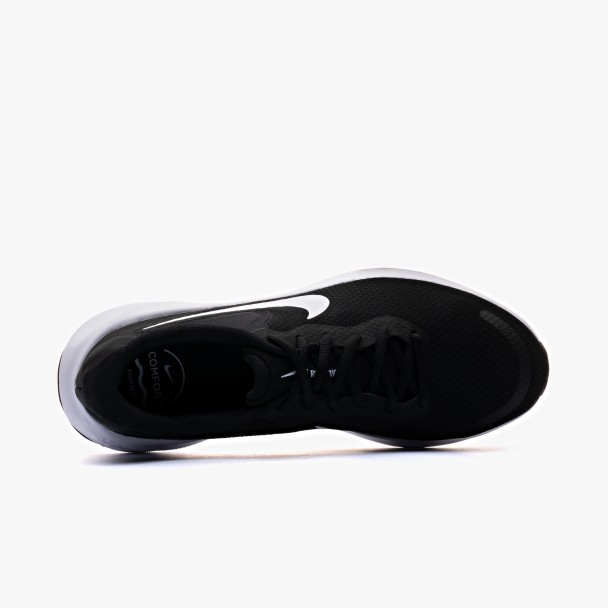 Nike Revolution 7