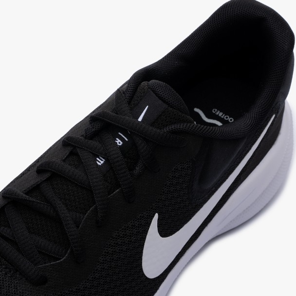 Nike Revolution 7