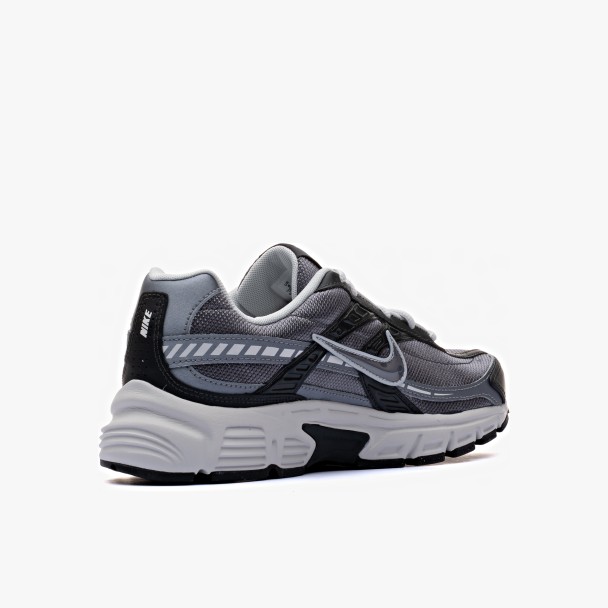 Nike Initiator