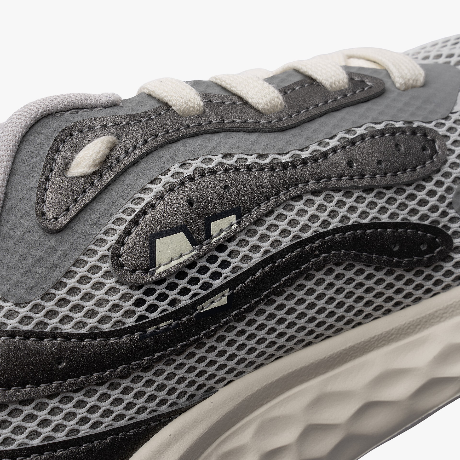 New Balance ARISHI v4