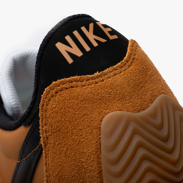 Nike Pacific W