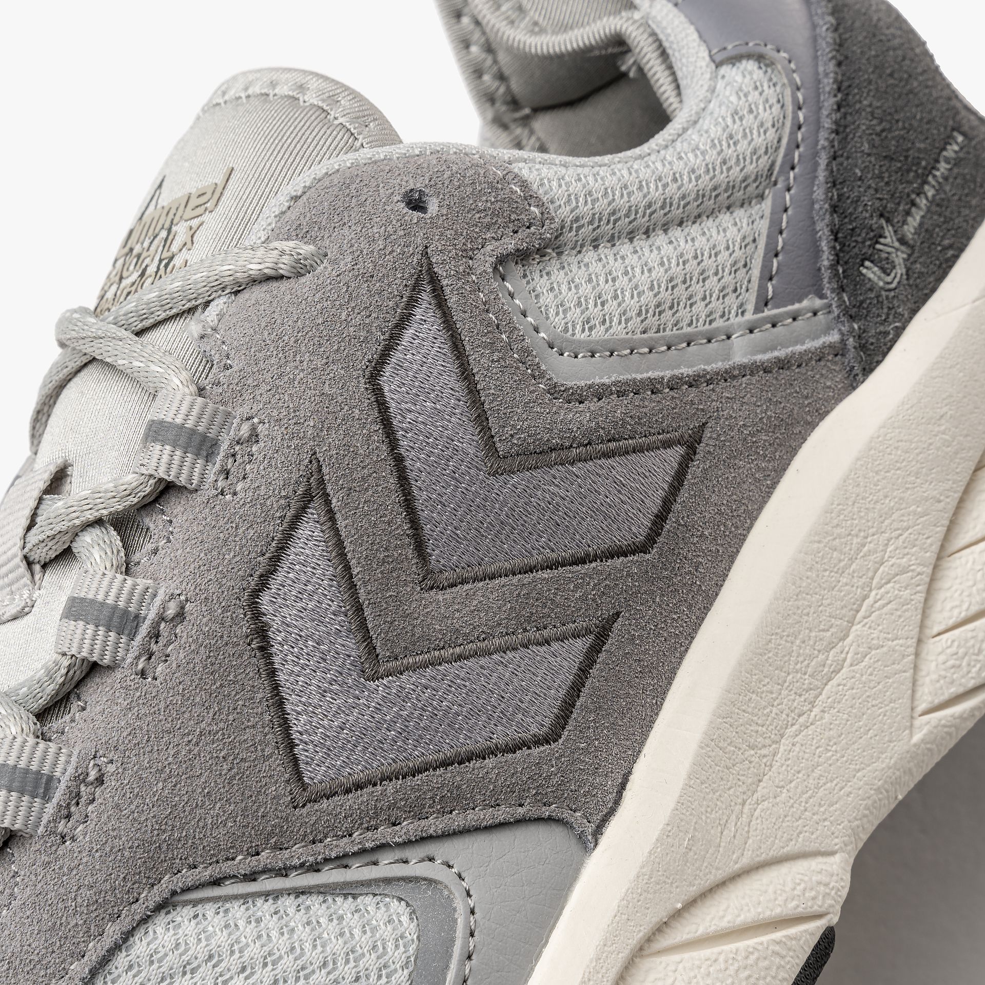 Hummel Reach Lx