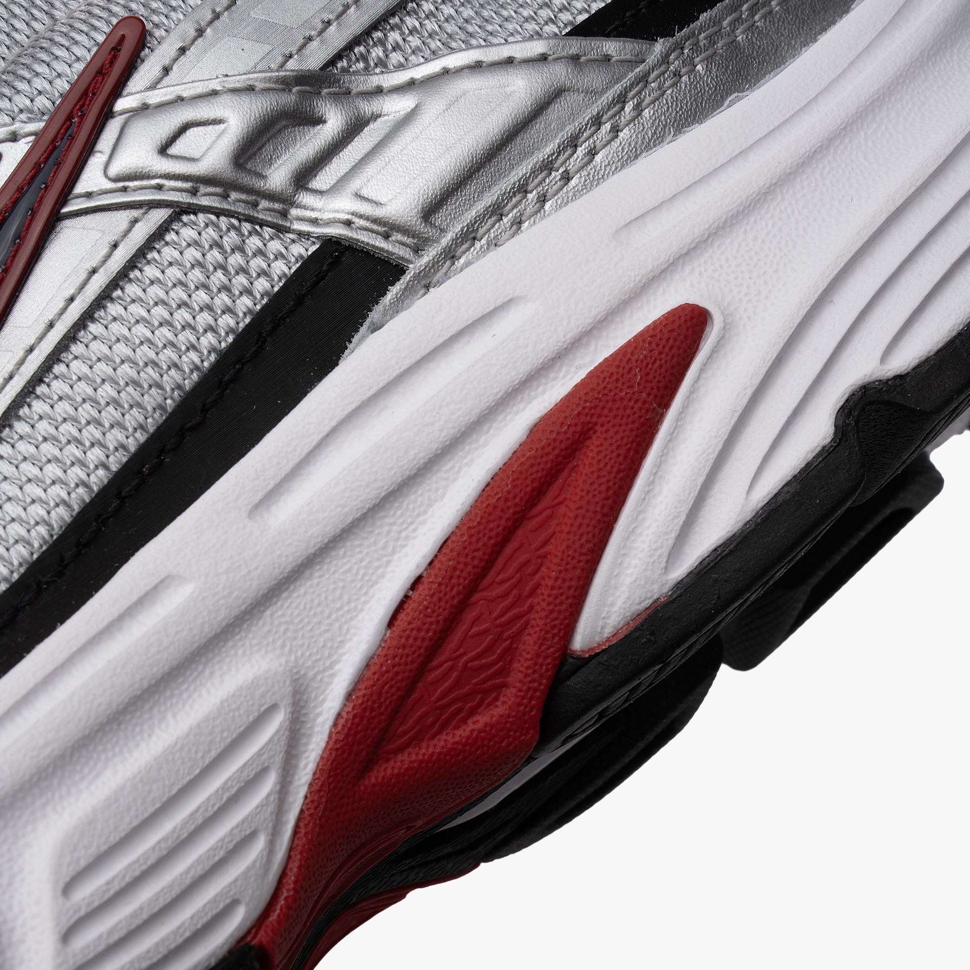 Nike Initiator