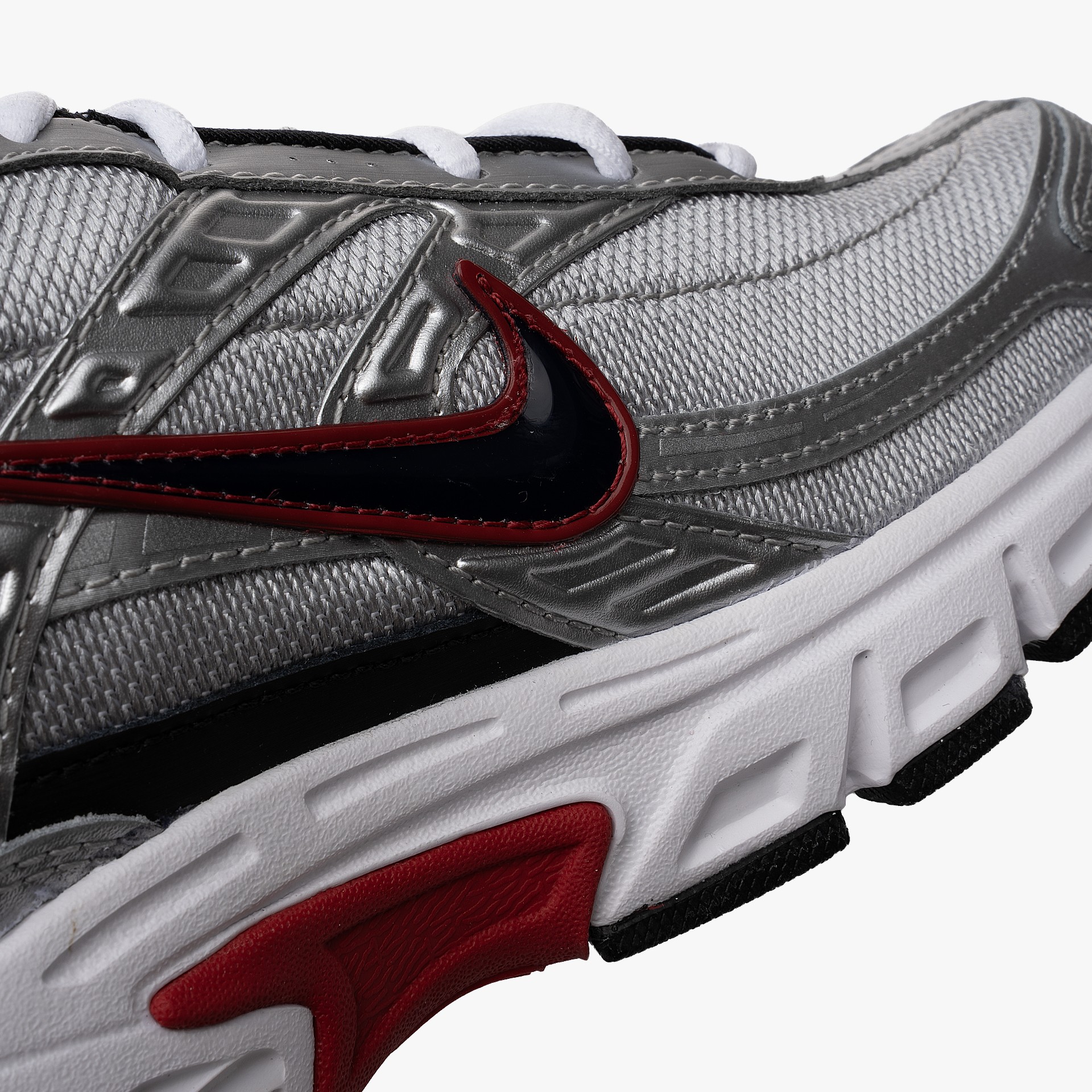 Nike Initiator