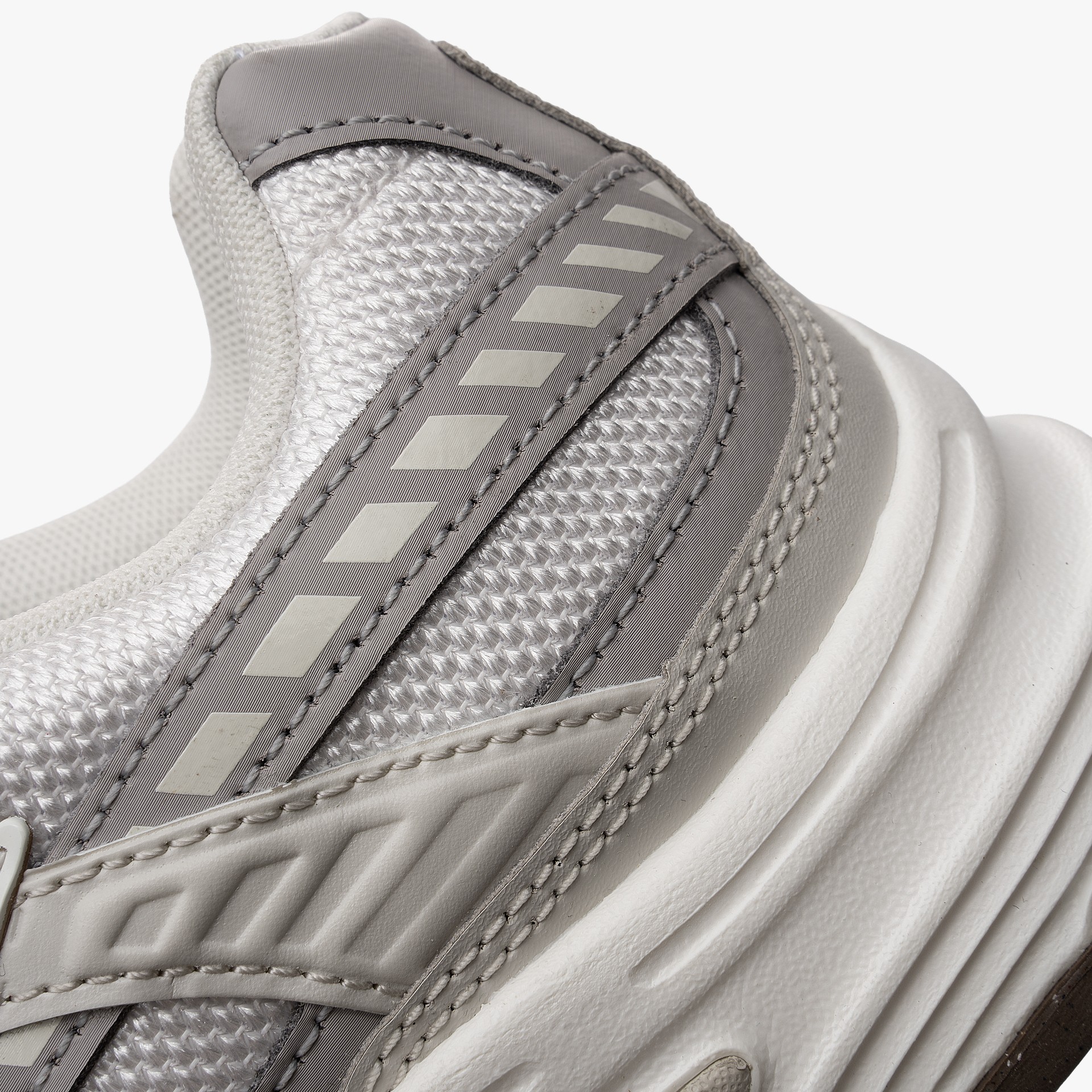Nike Initiator
