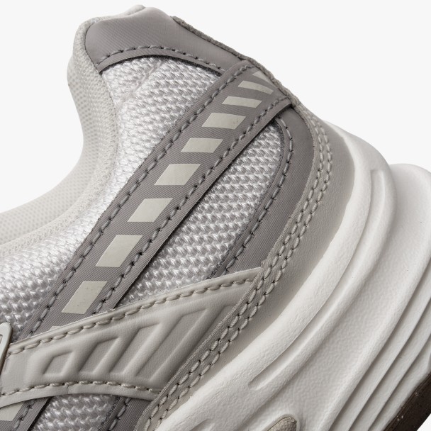 Nike Initiator