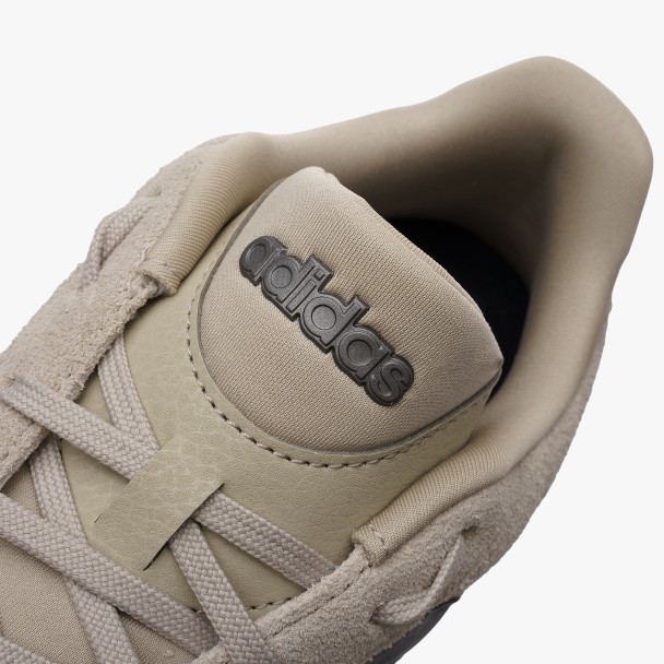 adidas Adipista