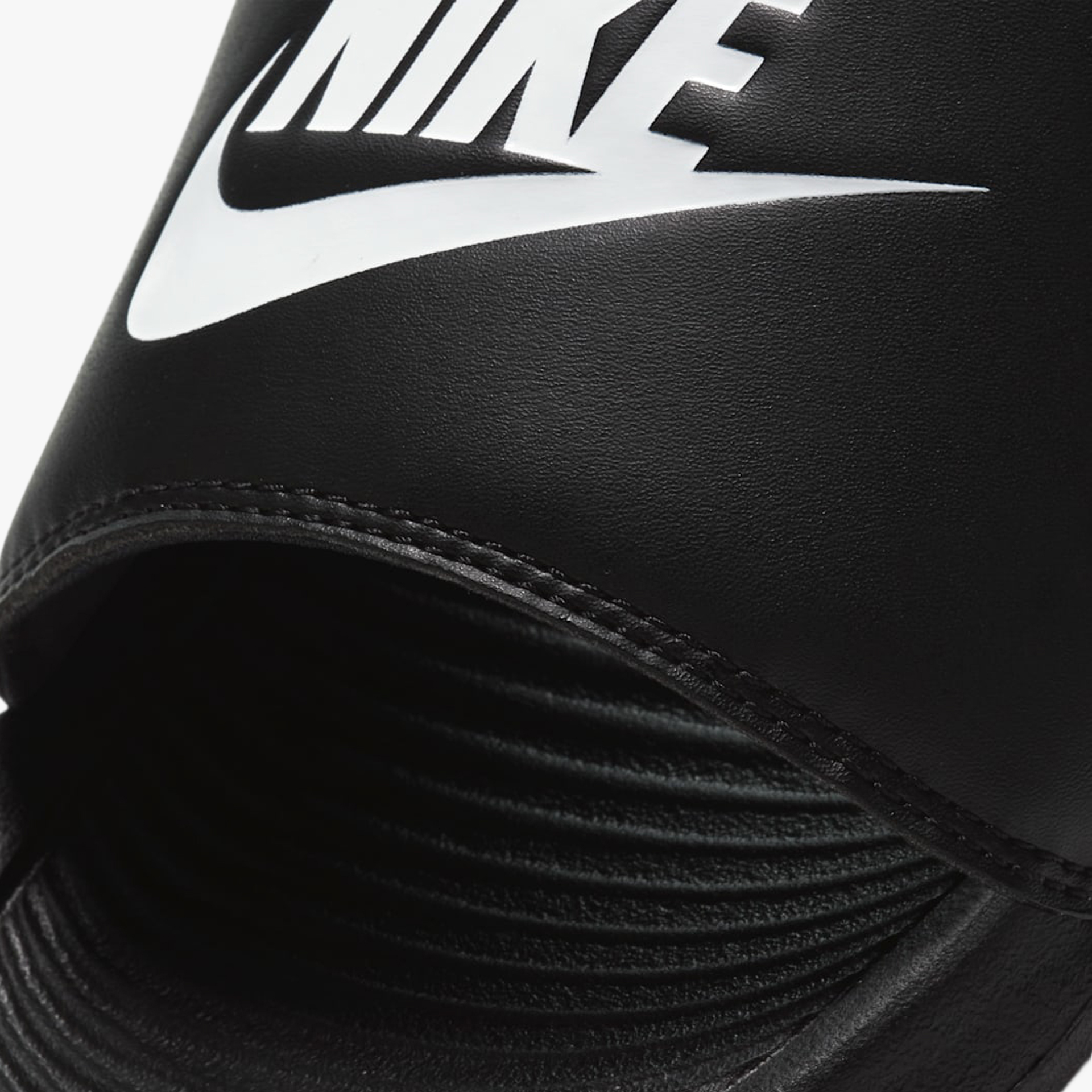Nike Victori One W