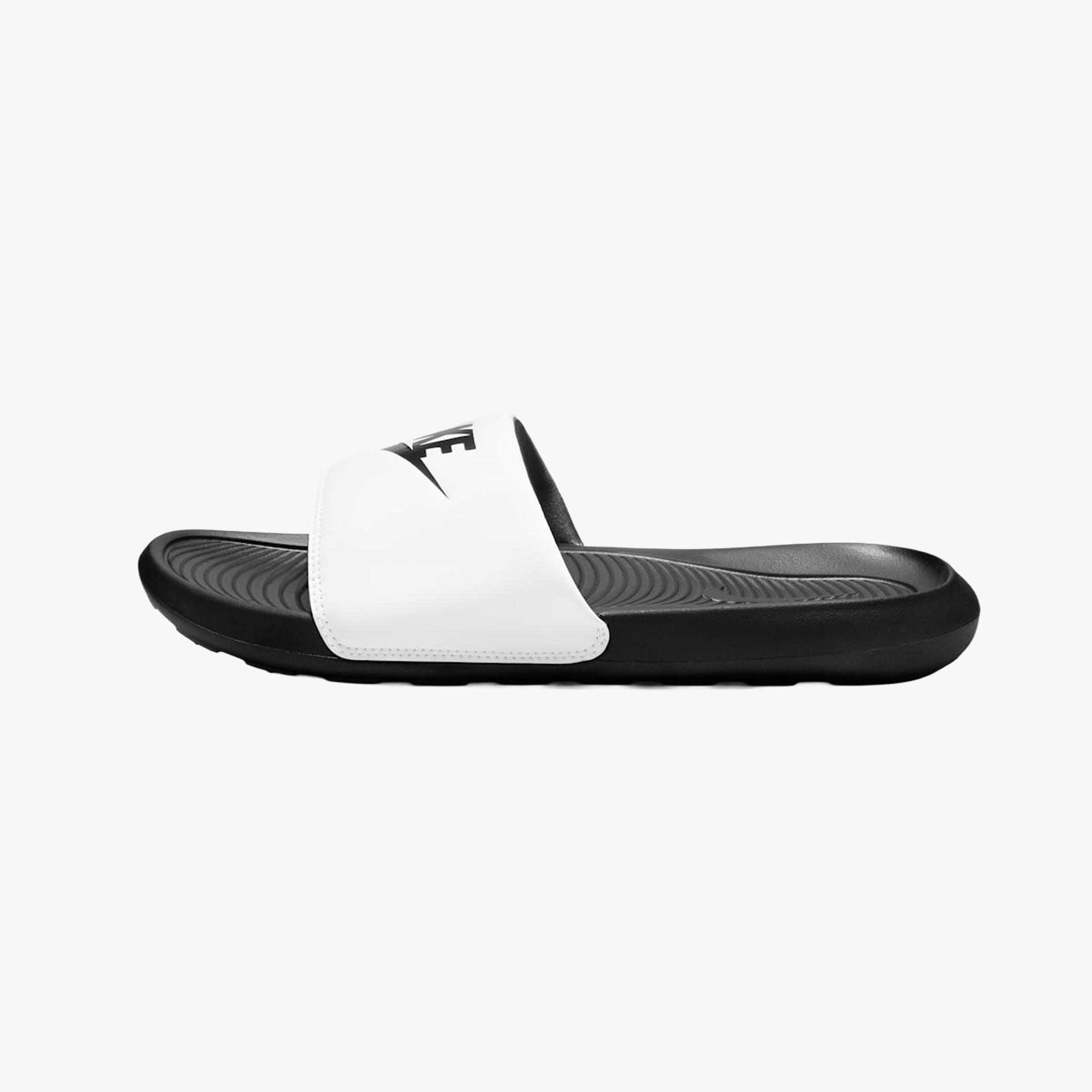 Nike Victori