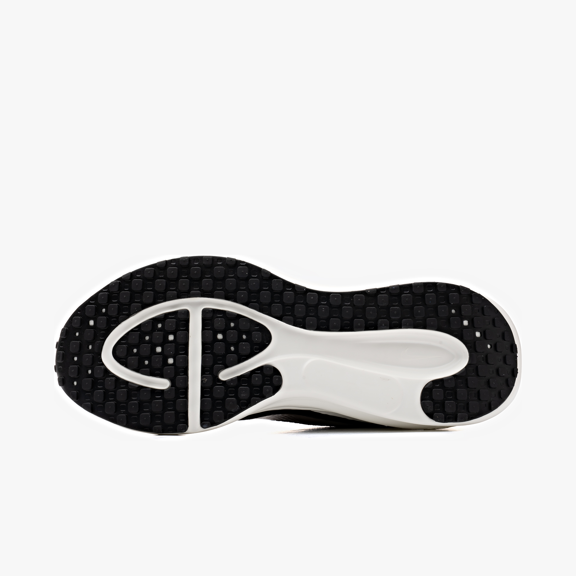 Nike Revolution 8