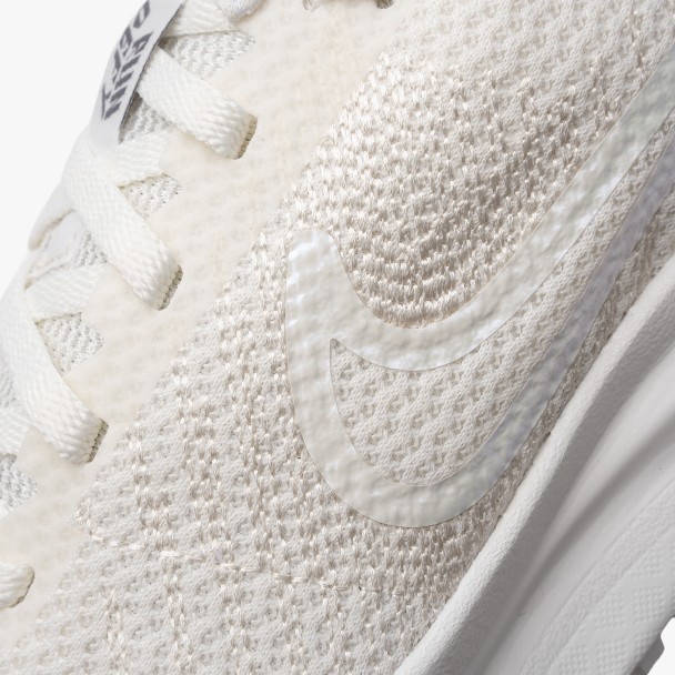 Nike Run Defy