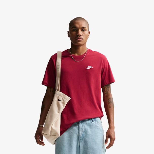 Nike Sportswear Club