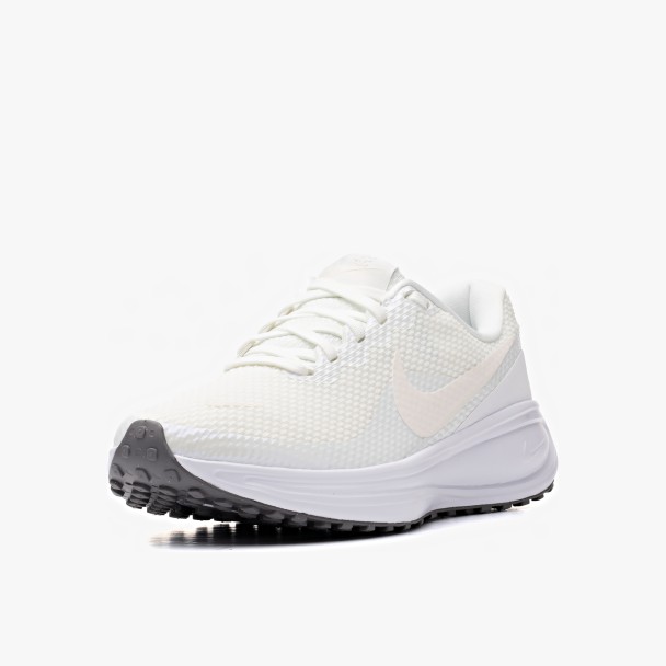 Nike Revolution 8