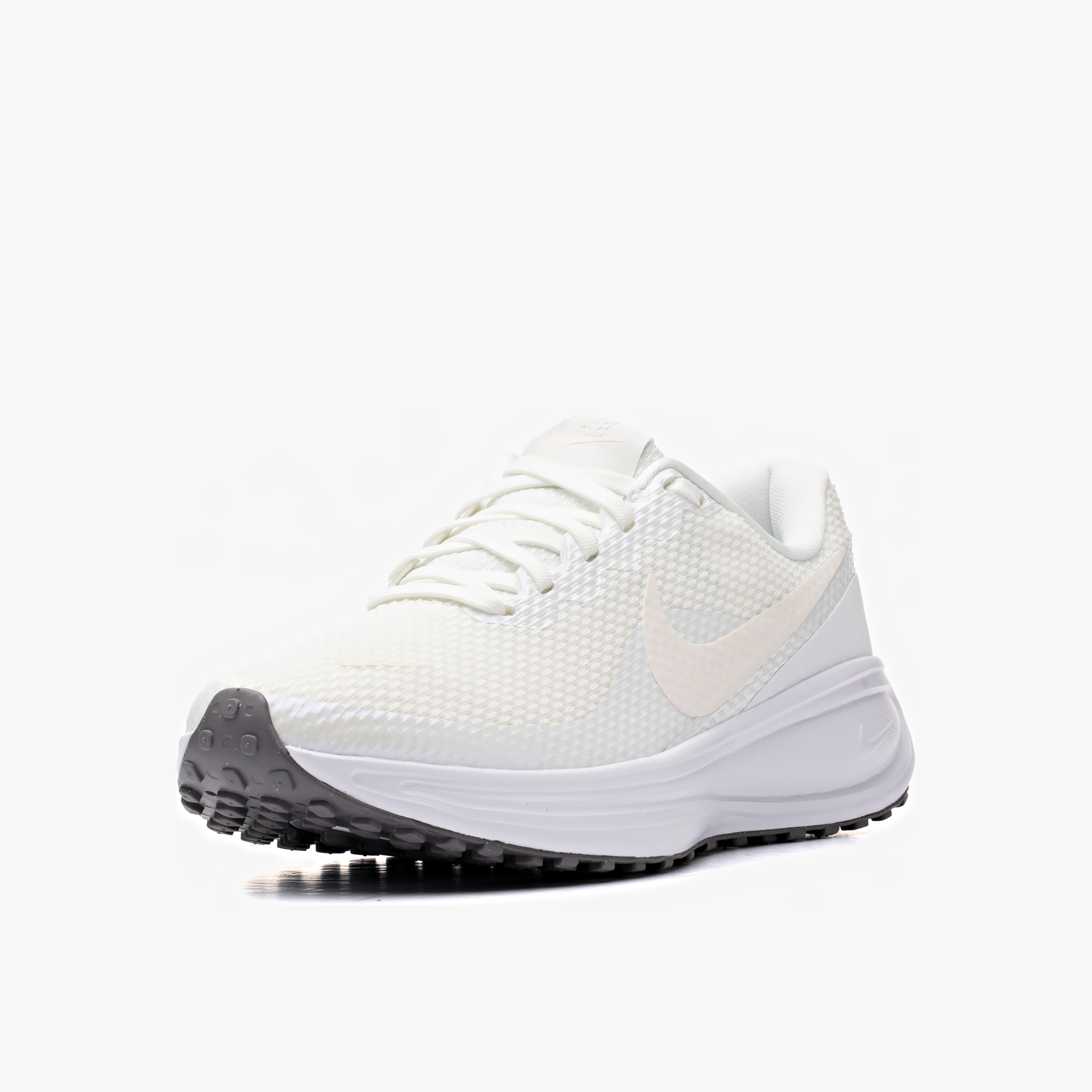 Nike Revolution 8