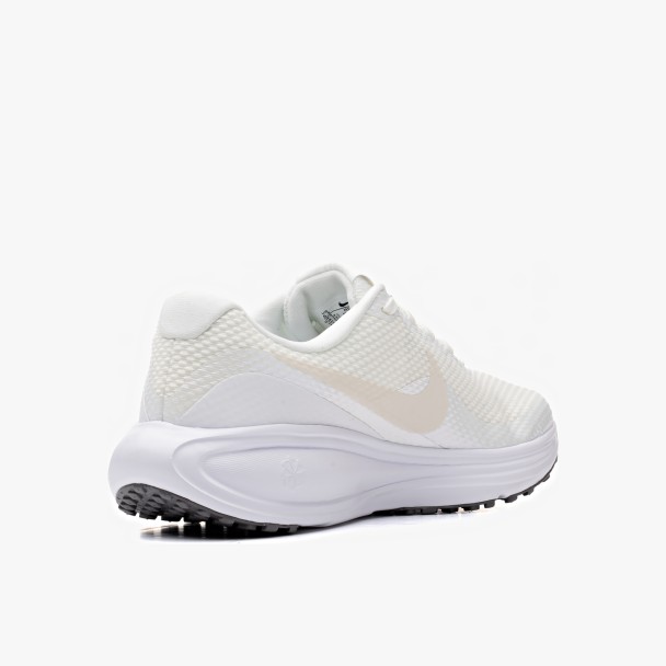 Nike Revolution 8