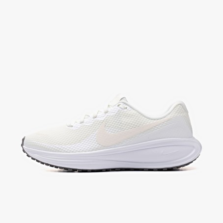 Nike Revolution 8