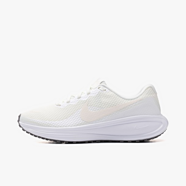 Nike Revolution 8