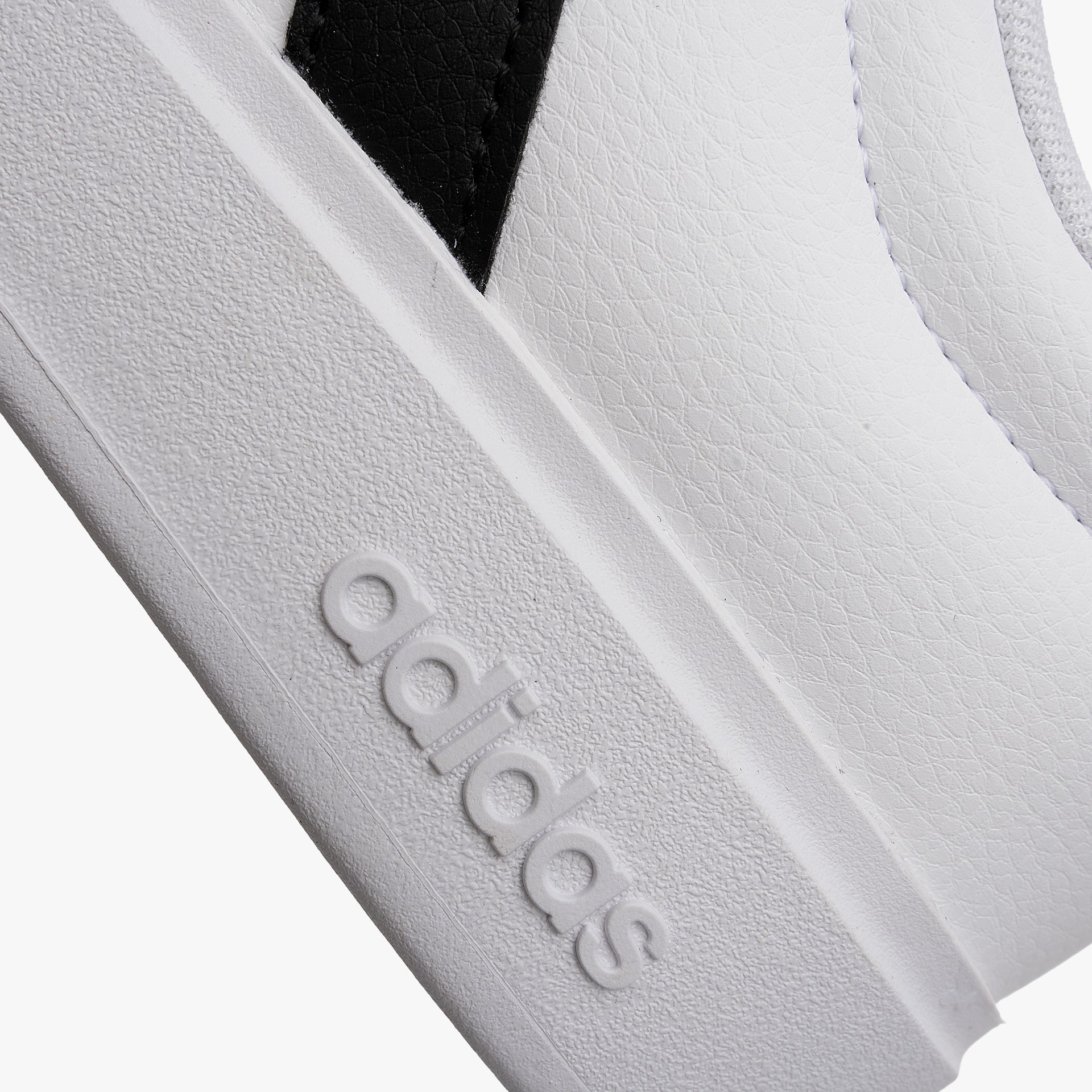 adidas Streettalk