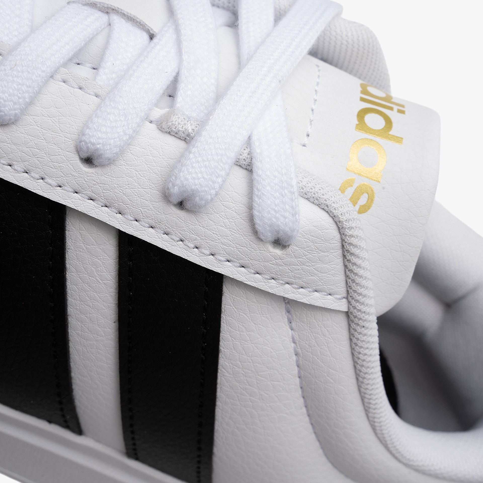 adidas Streettalk