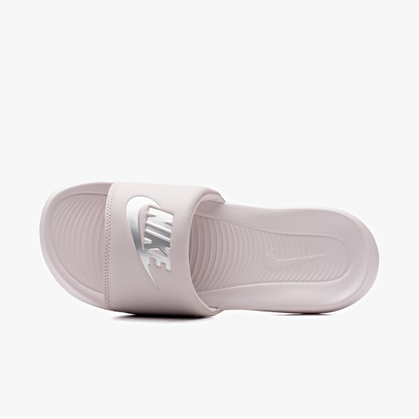 Nike Victori One W