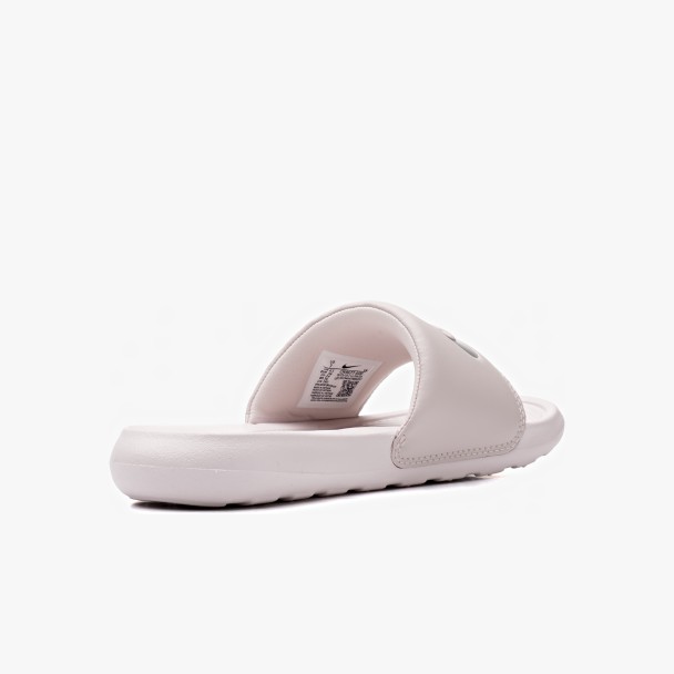 Nike Victori One W