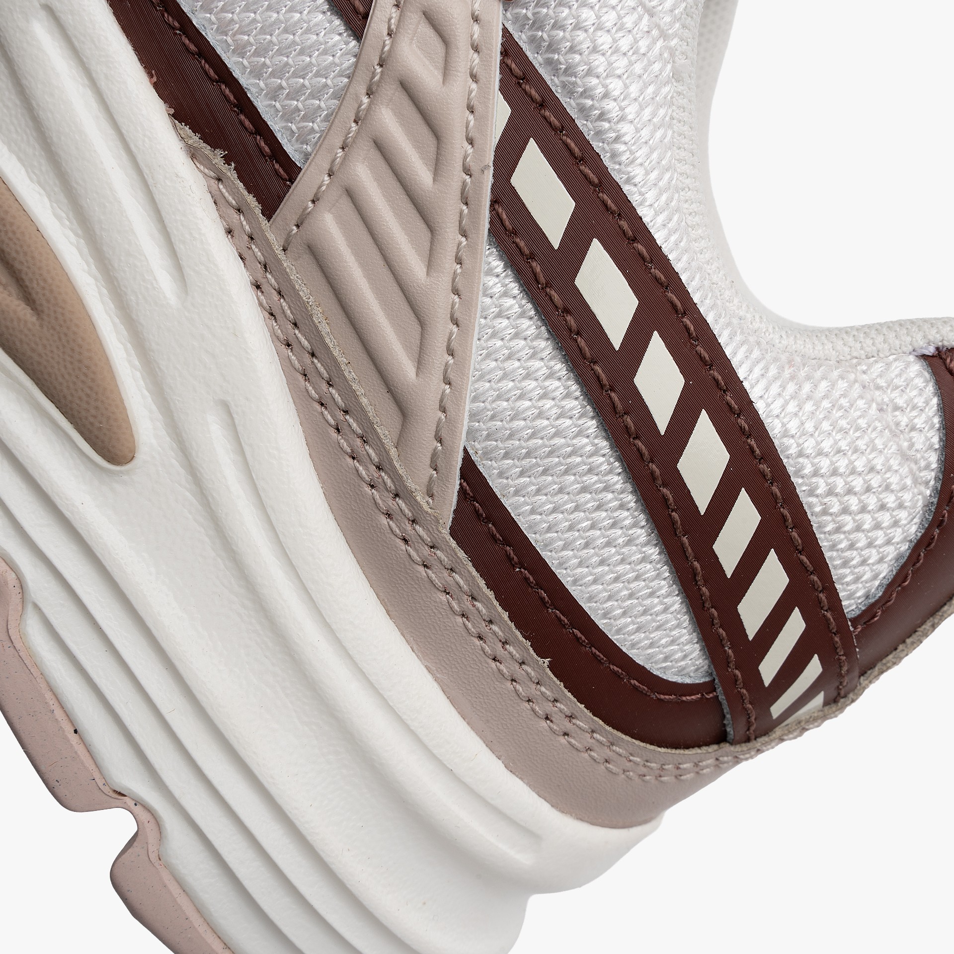 Nike Initiator