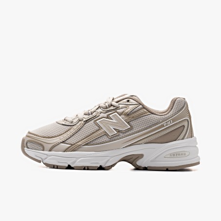 New Balance 740