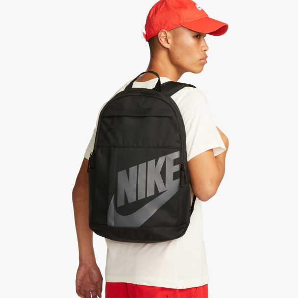 NIKE Elemental